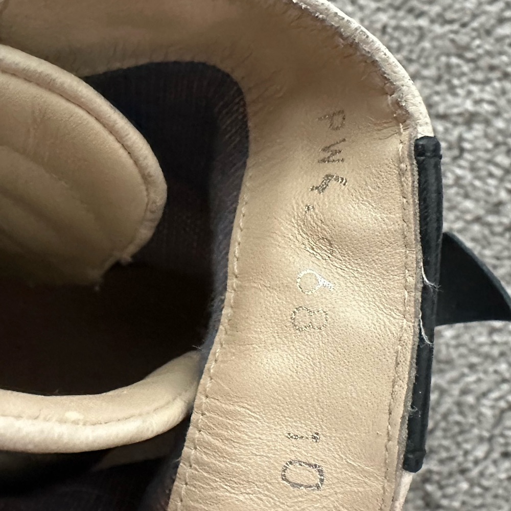 STUART WEITZMAN $435 ZIPIT Bone / Black Leather Cap Toe High Top Sneakers 10 m - Picture 5 of 7